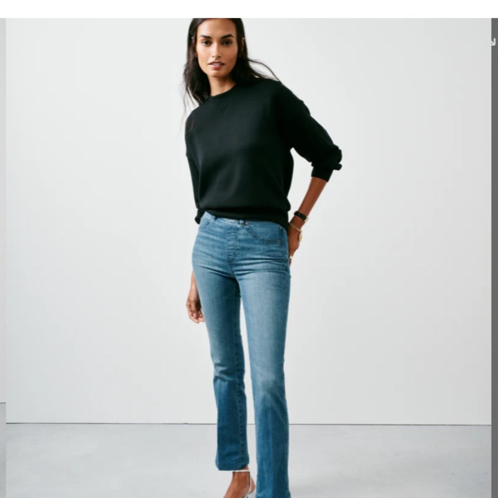 SPANXshape™ EveryWear
Kick Flare Jeans, Vintage Indigo Small